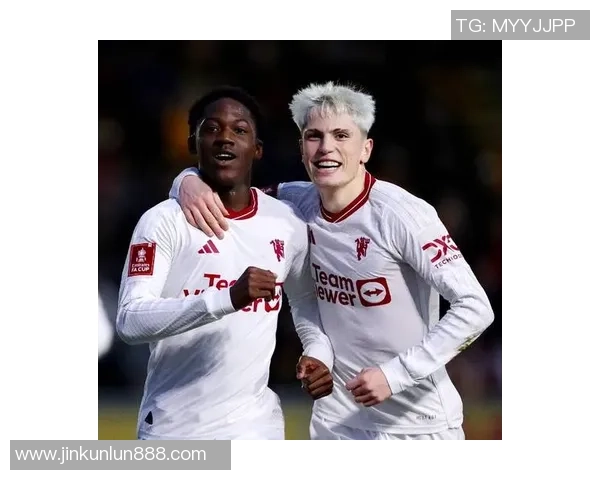 意甲惊现冷门曼联大胜利物浦五球狂潮引发全场震撼